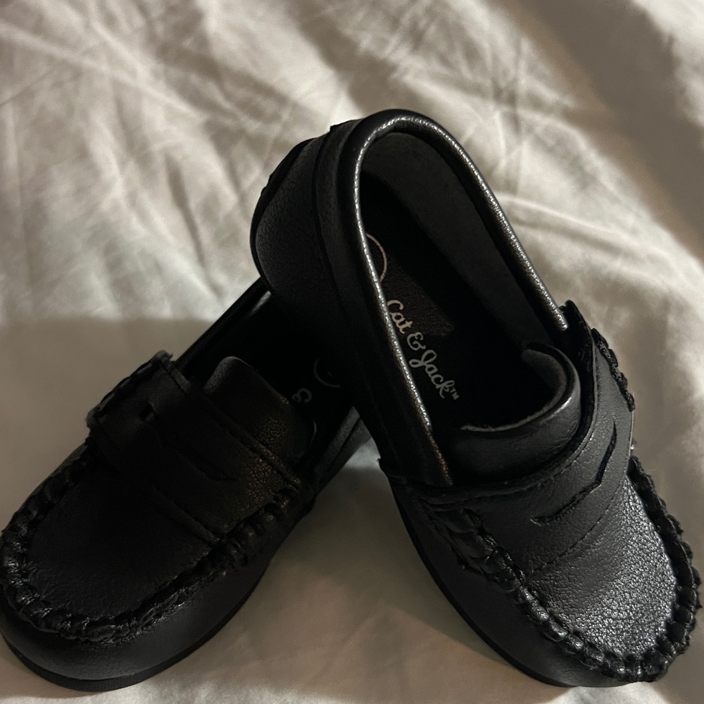 Cat & Jack Black Kids Slip-On Loafers - Picture 2 of 6